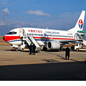 滋润航空空运航空快运业稳步发展的原因是什么？